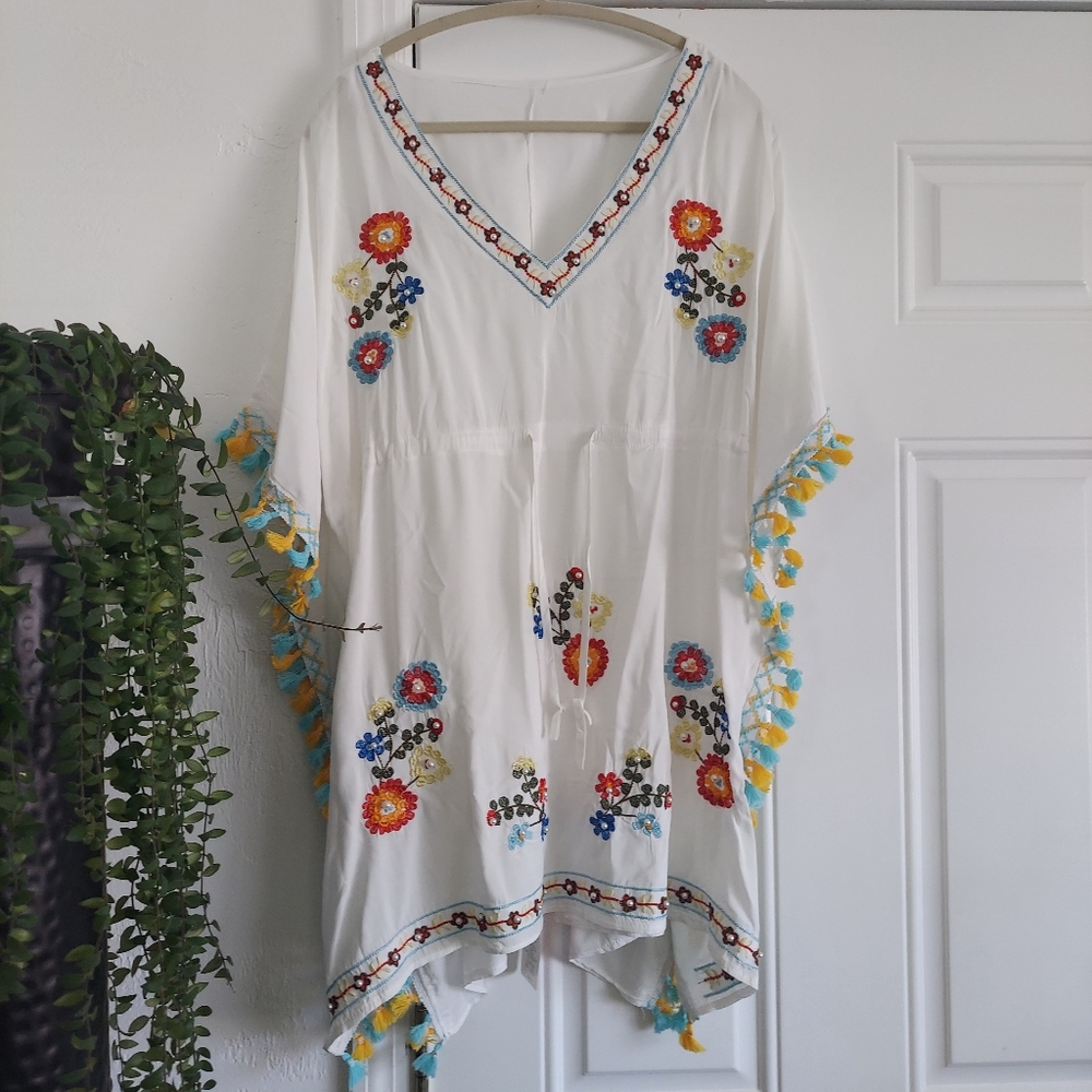 NWT St Tropez Beach Cover-up